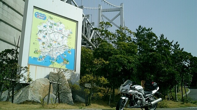 瀬戸大橋がすぐ目の前