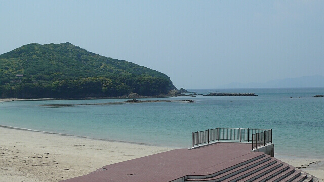 気持ちなごむキレイな砂浜