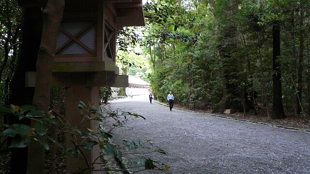 静かな空気の外宮境内