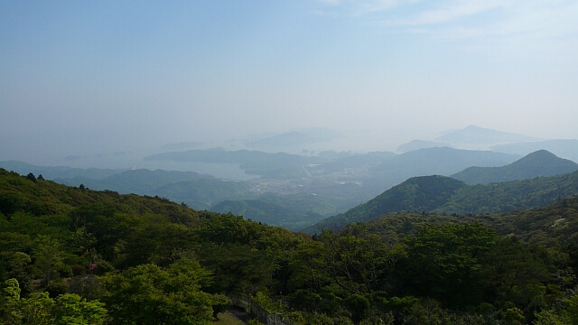 朝熊山展望台からは伊勢志摩のリアス式海岸を一望