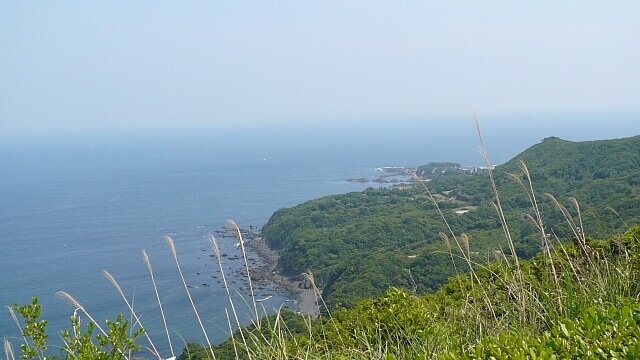 鳥羽展望台から眺めた鎧崎と浅間山