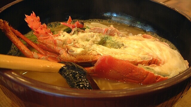 半身の伊勢えびがまるごと