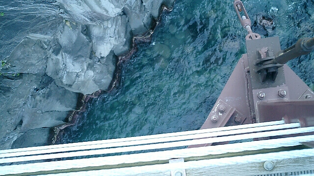 写真では伝わりにくい吊り橋の高さ