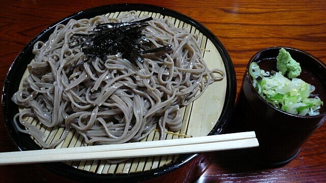 俵屋で食べたそば(五平餅とセットで1,000円)