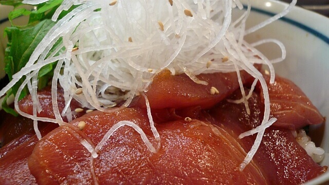 くろば亭で食べたマグロの漬け丼