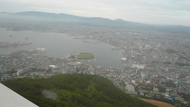 この日は時より霧が晴れる天候